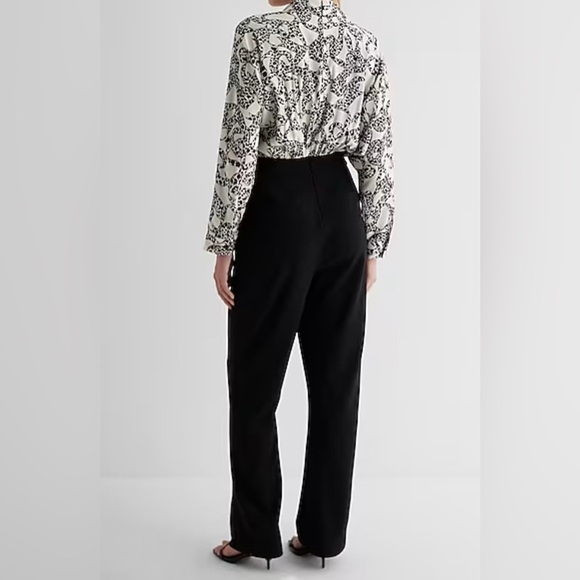 Express Printed Long Sleeve Portofino Shirt Jumpsuit - Size M $108 - Picture 3 of 10
